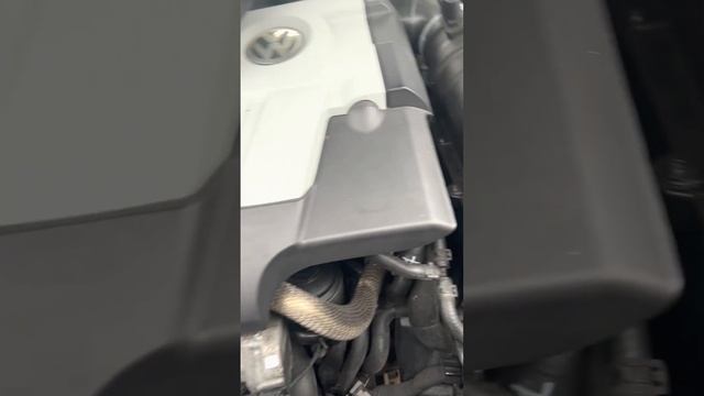 2012-2019 VW Beetle Hood Latch Release Cable Broken смотреть онлайн