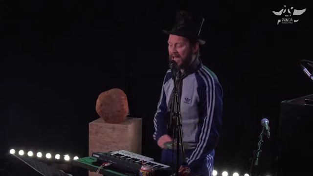 KOLOBOK | КОЛОБОК - Musikalische Performance In 2 Sprachen