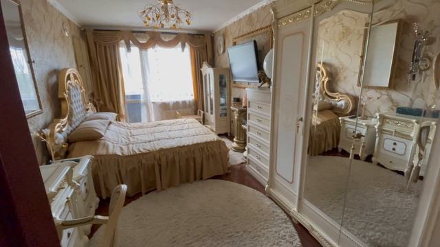 Мебель из Эмиратов и окно в санузле. смотреть онлайн