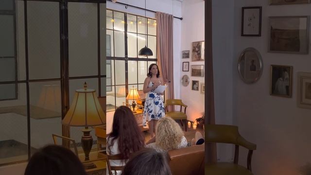 Поэтический вечер в Бруклине, я была счастлива прочитать 3 своих произведения. смотреть онлайн