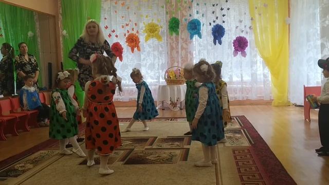 София, мужичок с гармошкой смотреть онлайн