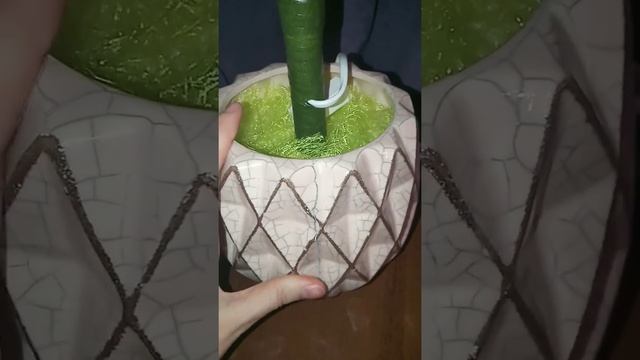 Чем залить горшок для цветов из изолона. Реанимирование треснувшего горшка смотреть онлайн