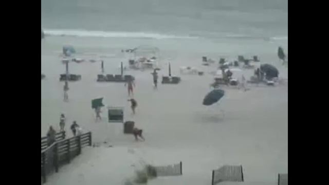 Morshade Beach Umbrella Won't Blow Away Wind Resistant смотреть онлайн