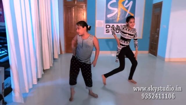 Suit Suit Karda | Kids Batch Choreography | Sky Dance Sudio | Hindi Medium | T-Series смотреть онлайн