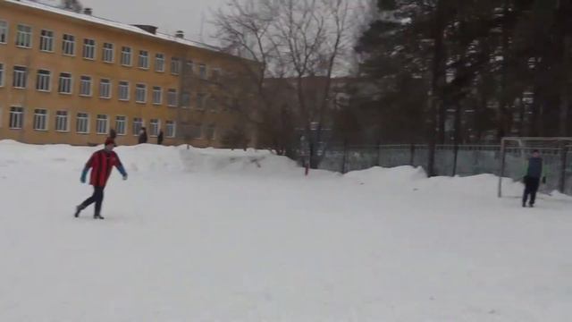 Короткий репортаж. Домино 2.0-ИЯФ 3-1(второй тайм) смотреть онлайн