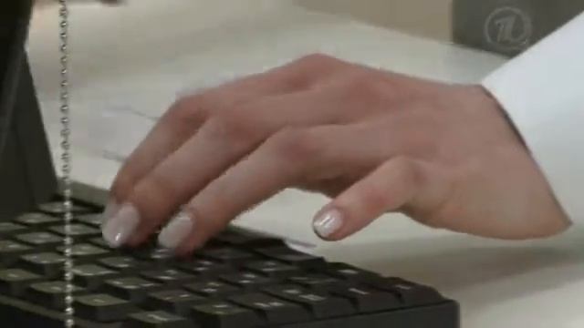 Белая мужская рубашка в женском гардеробе смотреть онлайн