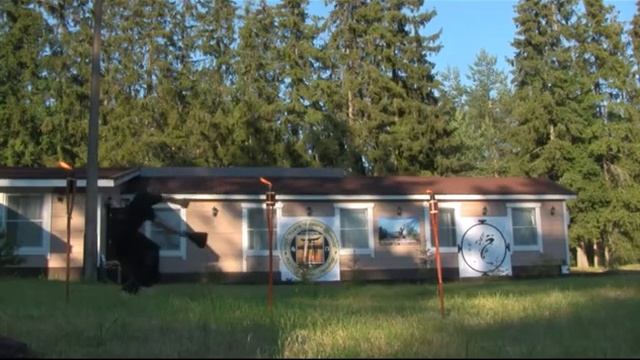 Работа с оружием. Дмитрий Золотаревский. Летний лагерь клуба УЛУНМЕНЬ 2014 лагерь. www.taichi-spb.r смотреть онлайн