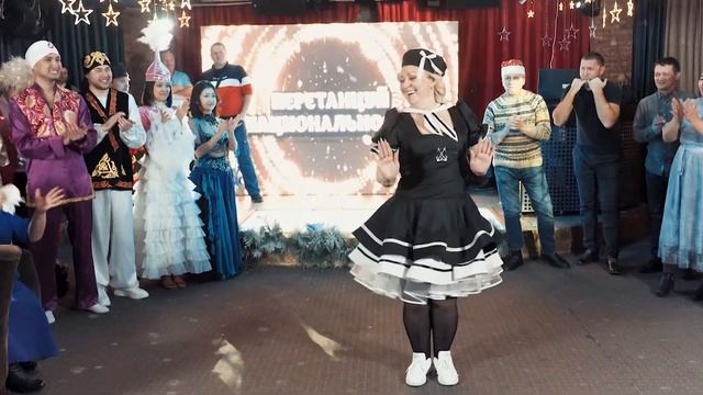 Новогодний корпоратив в караоке клубе FENOMEN смотреть онлайн
