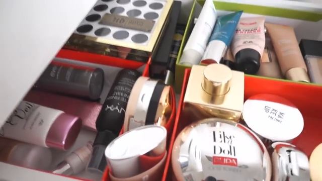 Мой КОСМЕТИЧЕСКИЙ УГОЛОК || часть вторая смотреть онлайн