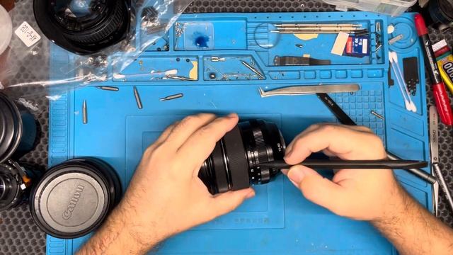 Как быстро и бесплатно починить объектив Fujinon 16-80 F4 с заклинившим кольцом диафрагмы. смотреть онлайн