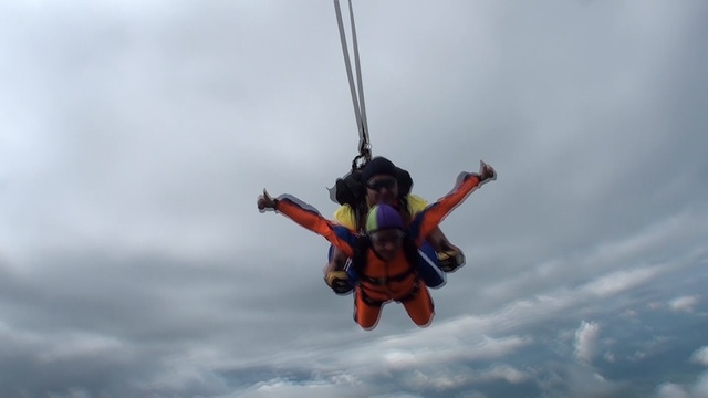 Мой прыжок с парашютом!