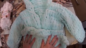 Детский халат из пряжи Alize Puffy. Вяжем руками