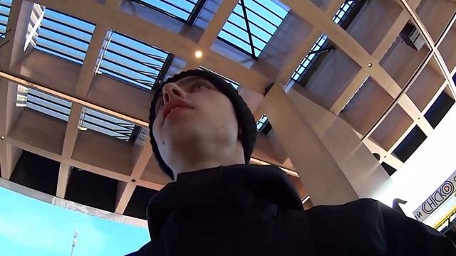 НОВЫЙ ВЛОГ. ПРИЕХАЛ К ПАЦАНАМ. ЕДУ НА СОРЕВЫ. ЭКСКУРСИЯ ПО МОСКВЕ. ПОТЕРЯЛСЯ В МЕТРО. ПРИЕХАЛ НА ТЯ