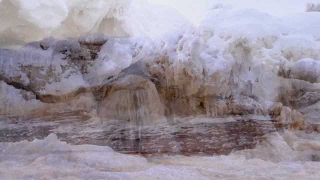 Водопады в Саблино зимой (1080p) краткая версия смотреть онлайн