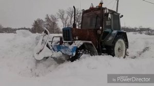 ЧИСТИМ СНЕГ НА МТЗ 82!!!! ОТВАЛ НА МТЗ!!!