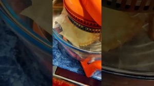 Чебуреки замороженные в аэрогриле Hotter.