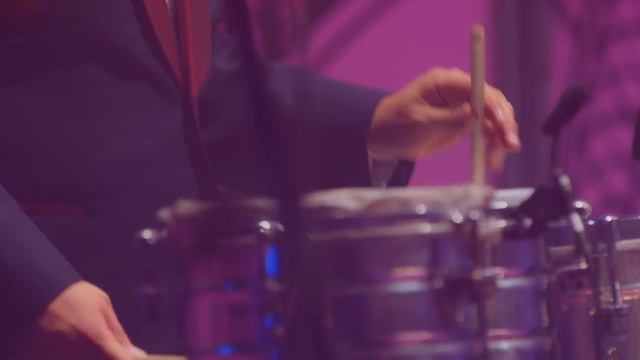 La Sonora Santanera, Ilse, Mimí, Diego Morán - Cumbia de la Media Noche (En Vivo) смотреть онлайн