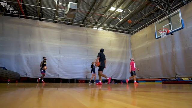 Grace Sundback Class of 2023 Workout with NBA Skills Trainer Zach Leach смотреть онлайн