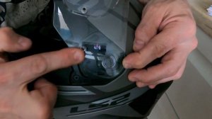 Как снять / установить визор с мотошлема