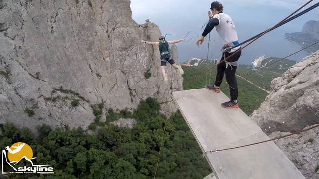 Артем Ильяс-Кая прыжки с верёвкой в Крыму с командой Skyline смотреть онлайн