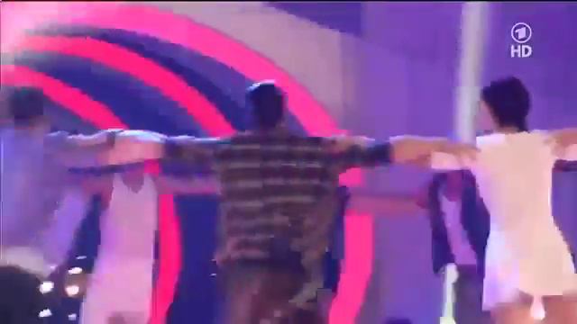 Немцы поют Катюшу на русском языке.