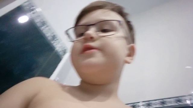 истории две мне интересно почему так мало? хз😐 смотреть онлайн