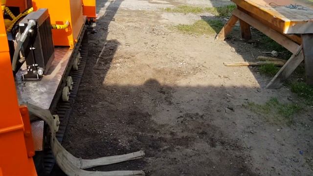 Сваебойная установка 27 л.с. с бортовыми редукторами и насосом Casappa смотреть онлайн