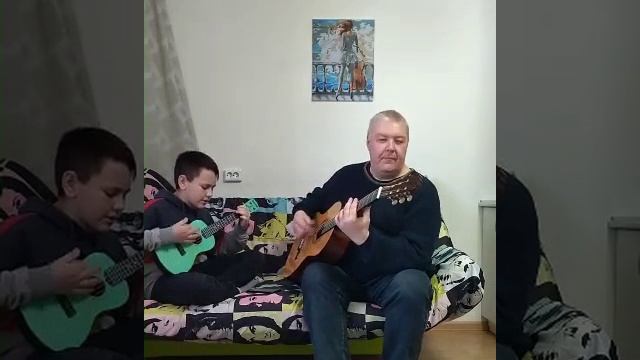 Стальные укулеле:))