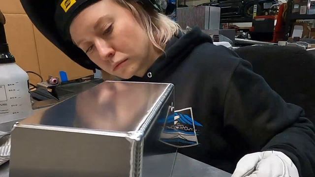 ТРУДОВЫЕ БУДНИ СВАРЩИЦЫ В США