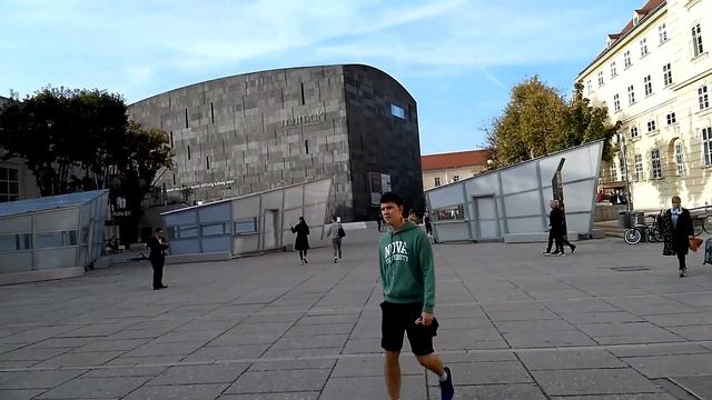 ВЕНА! ПРОГУЛКА ПО ЦЕНТРУ ВЕНЫ. ИНТЕРЕСНЫЕ ДОСТОПРИМЕЧАТЕЛЬНОСТИ. VIENNA! WALKING IN THE CITY CENTER смотреть онлайн