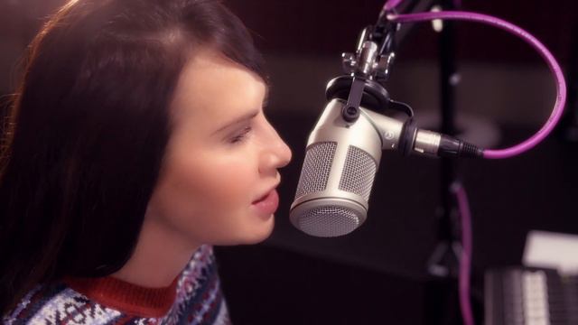 Neumann BCM 705 Dynamic Studio Microphone Demo смотреть онлайн
