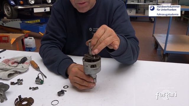 #Oldtimer Mechanik Teil 5: #Zündverteiler Wartung - Thomas macht´s! смотреть онлайн