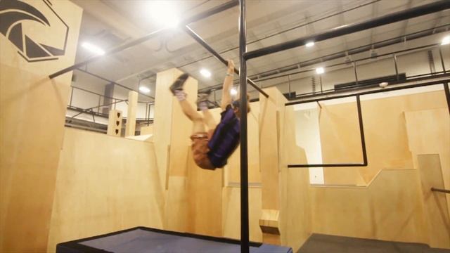 Throw Throw Burrito War! (In A Parkour Gym) смотреть онлайн