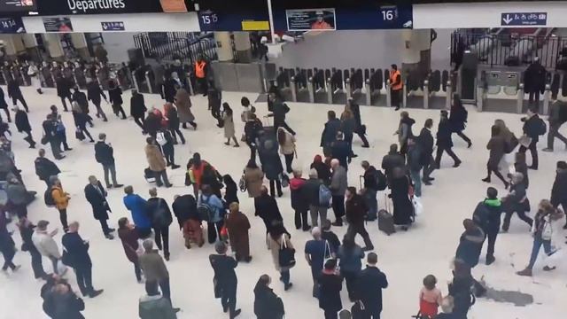 Waterloo Railway Station London#timelaps