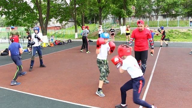 БОКС. ТАК БОКСИРУЮТ ЧЕМПИОНЫ. АРТЕМ АБАКУМОВ. BOXING .THIS IS HOW CHAMPIONS BOX. ARTEM ABAKUMOV смотреть онлайн
