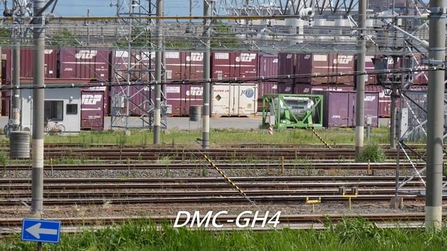 Lumix DMC-GH4 vs DMC-FZ1000 смотреть онлайн