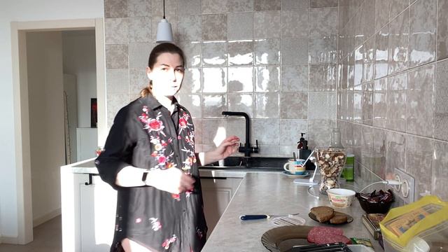 МУЖЧИН ВСЁ БОЛЬШЕ🤴🏼🔥❤️ ВЕРНЯЕВА и СУДАКОВА🍔🐷 В ЧЁМ РАЗНИЦА? смотреть онлайн