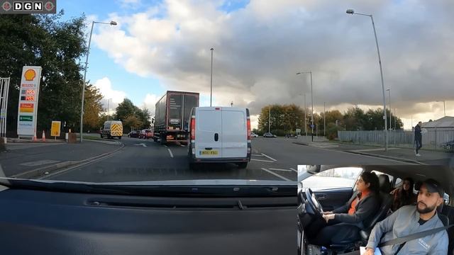 American Twins Cause CHAOS On UK Roads смотреть онлайн