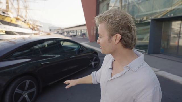 Das luxuriöseste Elektro-Auto in Monaco! Neuer Mercedes EQS | Nico Rosberg смотреть онлайн