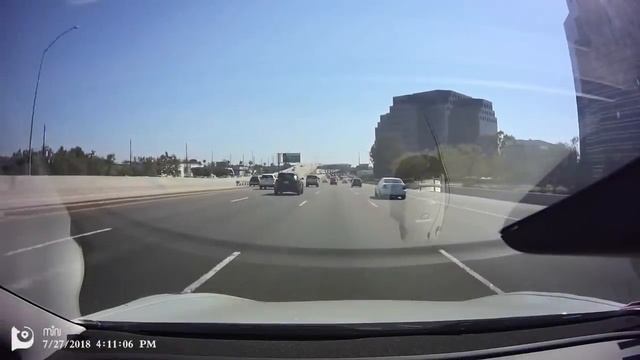 Teslas Avoiding Accidents Compilation смотреть онлайн