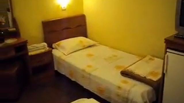 Трехместный номер рядом с морем смотреть онлайн
