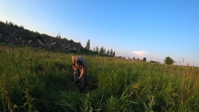 НАШЛИ ЛИКВИДИРОВАННУЮ ШАХТУ! СБРОСЫ МЕТАЛЛА! ДОСТАЕМ МОНСТРОВ ИЗ ЗЕМЛИ! Коп металлолома смотреть онлайн