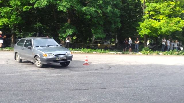 2012.06.17 - ВАЗ 2113 Николай - 2 - Слалом adrenalinetime.info.mp4 смотреть онлайн
