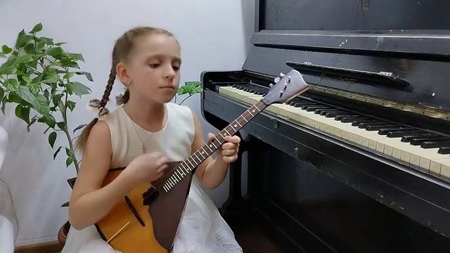 Ах, вы сени мои сени - на балалайке смотреть онлайн