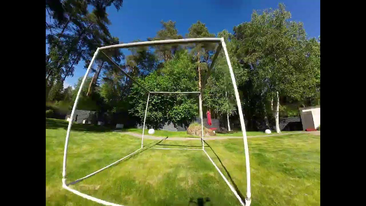 Cube - simulator in the yard смотреть онлайн