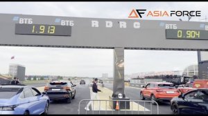 Заезды: Voyah Free_vs_Voyah Free