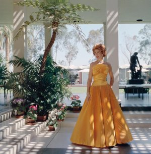 "Травиата" ария Libiamo Рене Флеминг и Джозеф Каллеха  - образ светской львицы Бетти Ли Блумингдейл