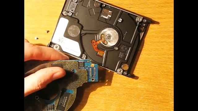 как почистить контакты винчестера Seagate для ноутбука смотреть онлайн