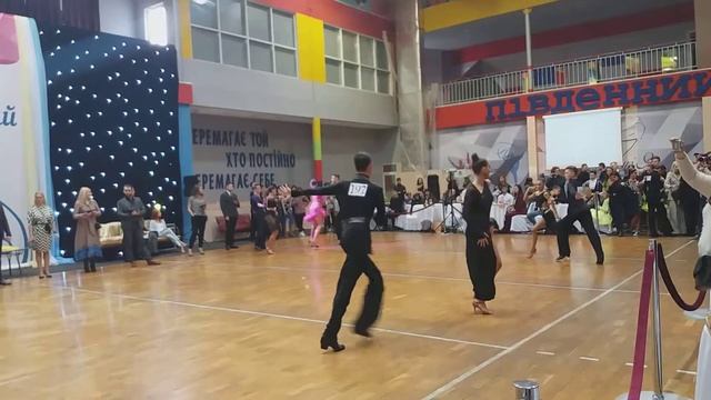 Весняний Вальс, Юн 2RS, 1/2 Samba смотреть онлайн