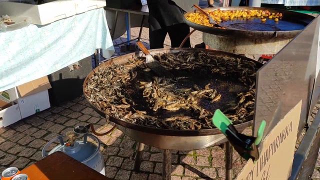 Открытый рынок на набережной в Лахти Финляндия смотреть онлайн